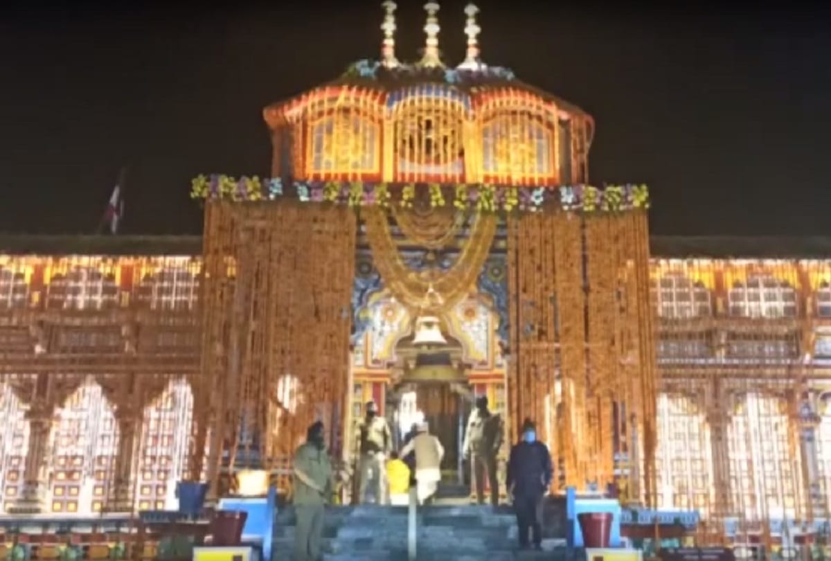char dham yatra 2020 badrinath dham doors open pics