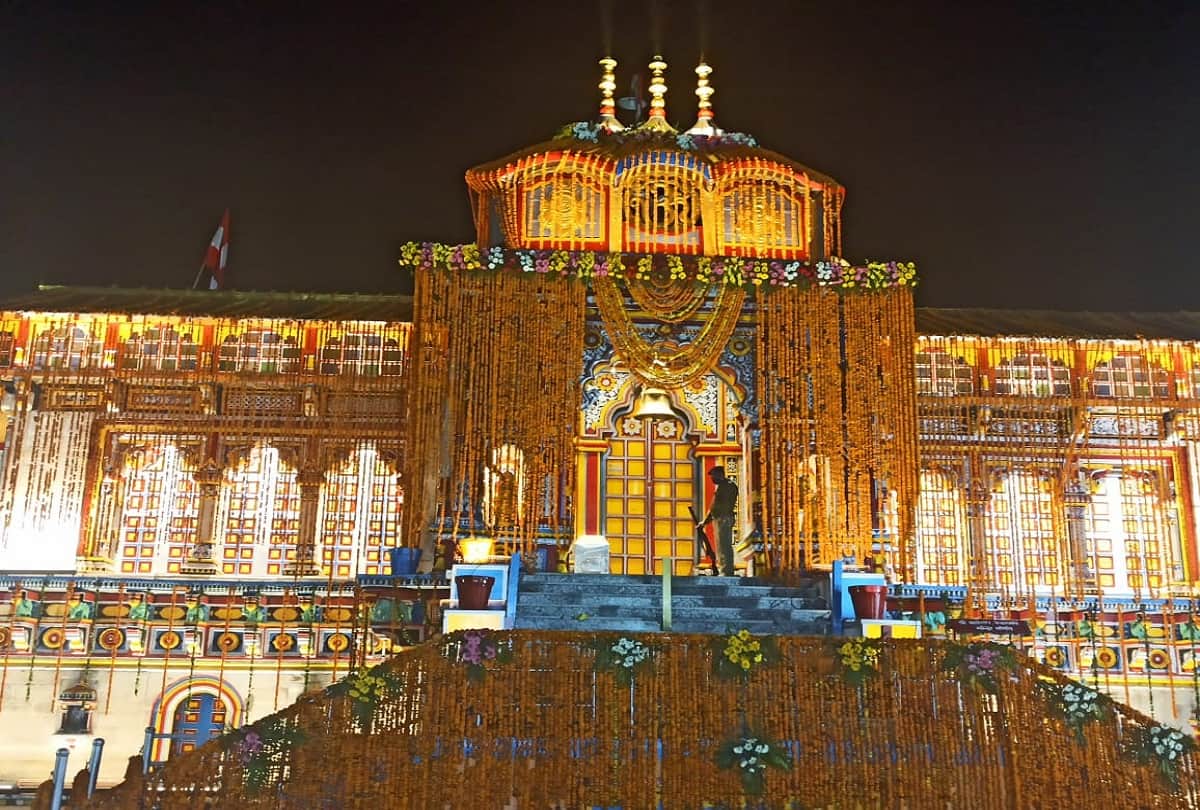 char dham yatra 2020 badrinath dham doors open pics