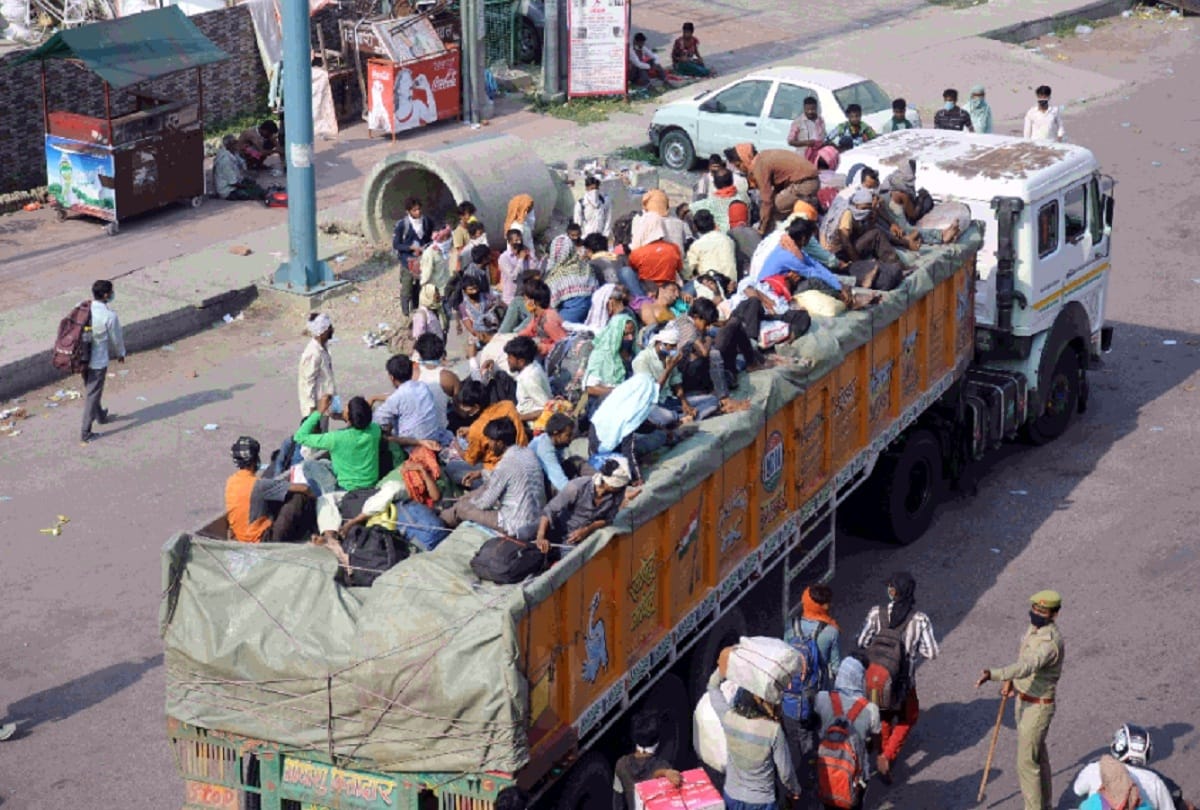 lockdown in india workers are struggling to go home see photos
