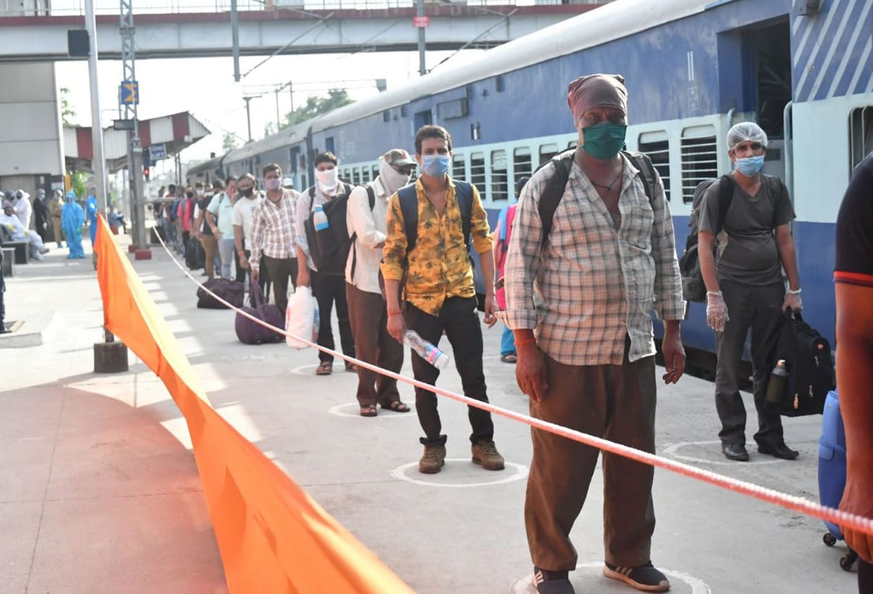 Hundreds of migrants also arrived from Ahmedabad