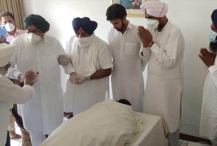 Manpreet Badal Father and Parkash Singh Badal Brother Gurdas Badal Funeral