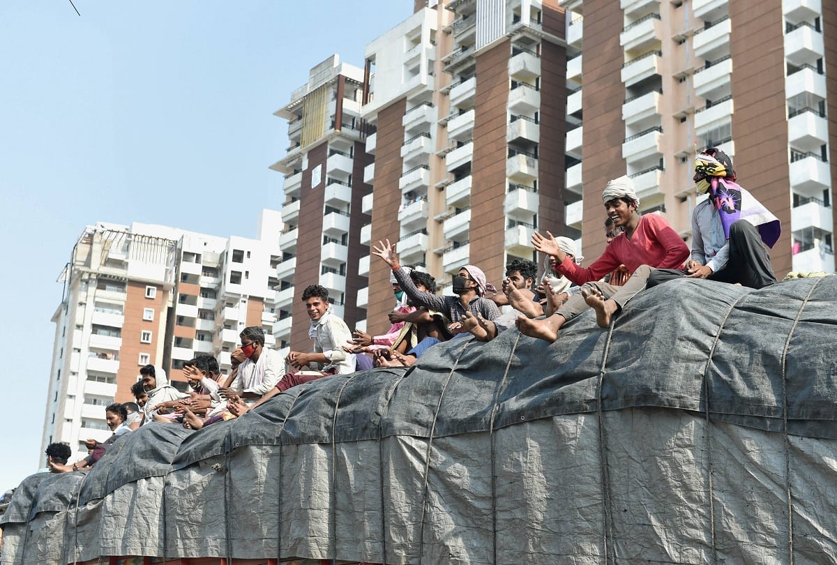 World Bank: Indian Migrant workers send home record USD100 billion remittance in 2022 News in Hindi