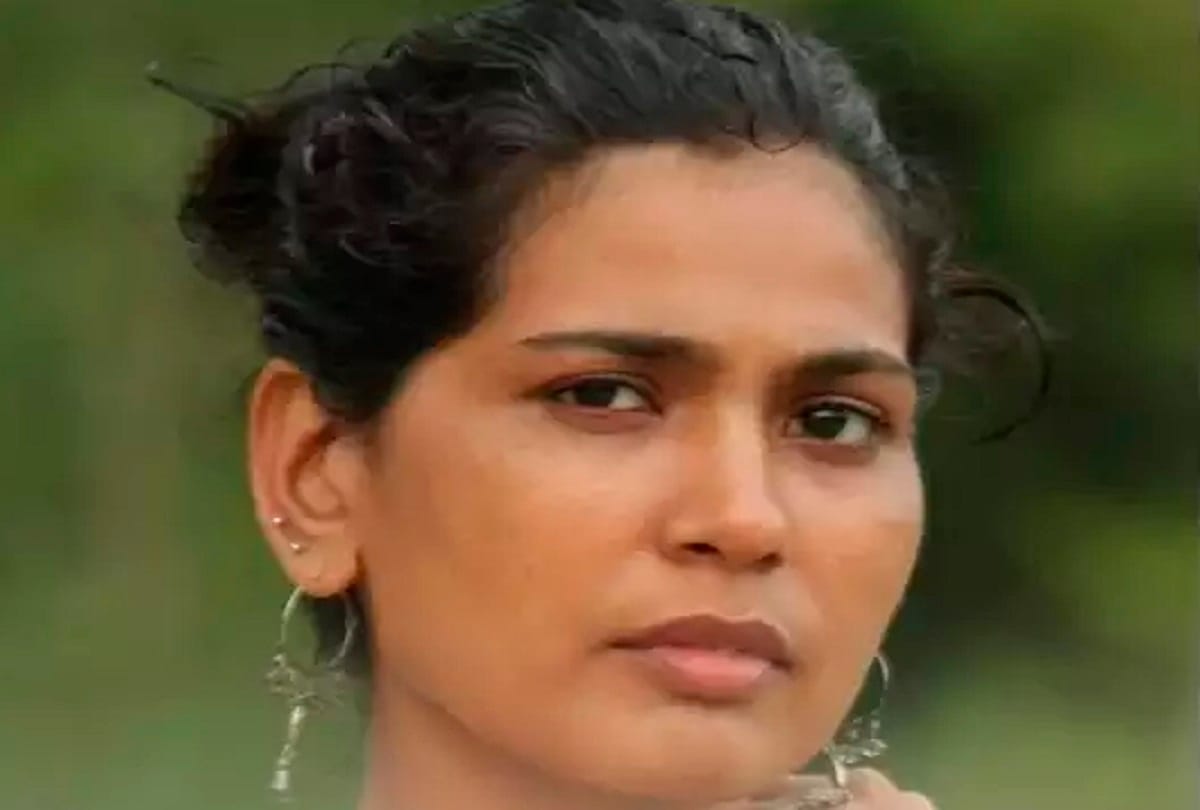 BSNL Orders Compulsory Retirement to Activist Rehana Fathima Who once Tried To Enter Sabarimala temple