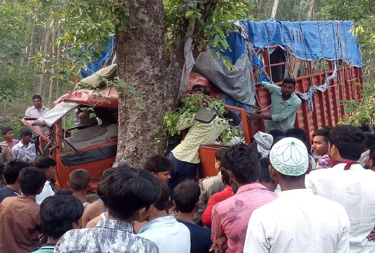 big road accident in bahraich of uttar pradesh