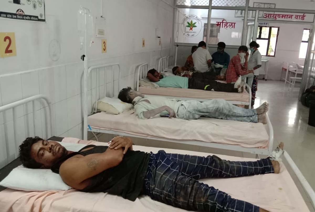 Auraiya UP Accident News in Hindi: accident on Delhi Kolkata highway, 24 people died