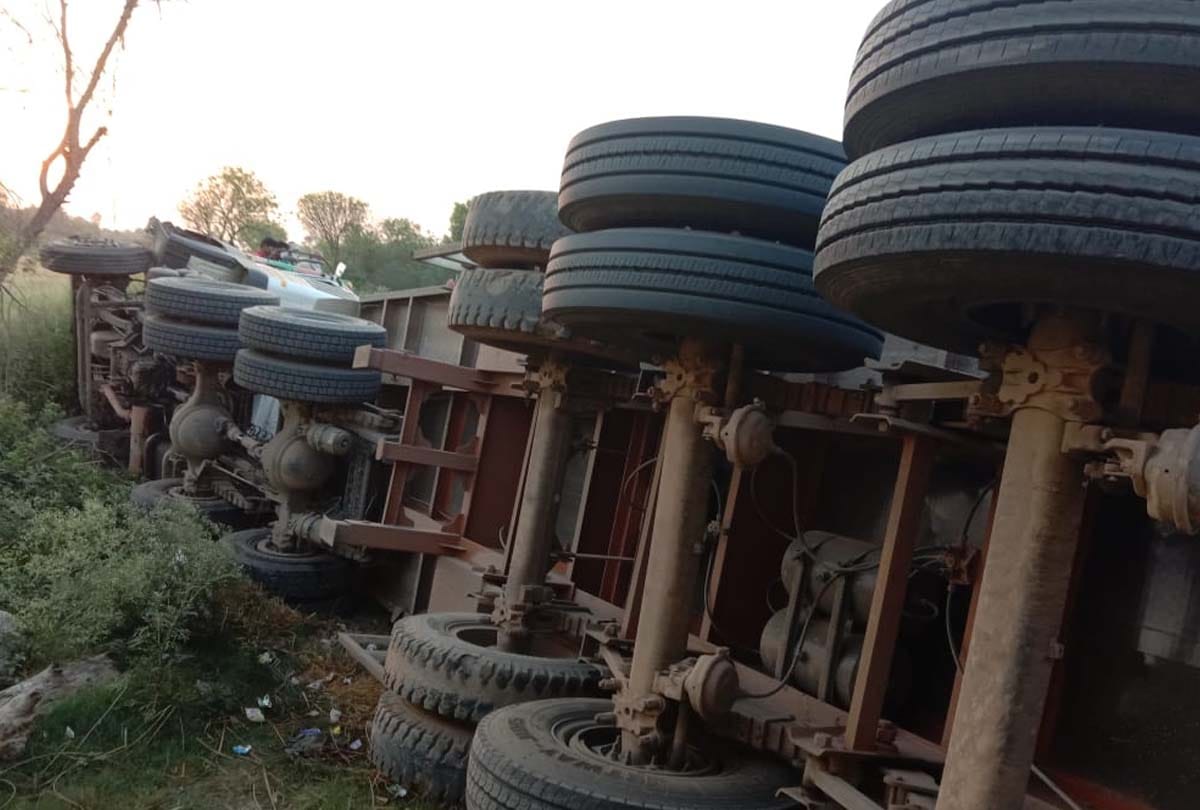 Auraiya UP Truck Accident News in Hindi: one more died in Auraiya accident up