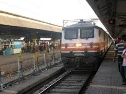 117 labourers stepped down from shram Shakti express from ahemdabad