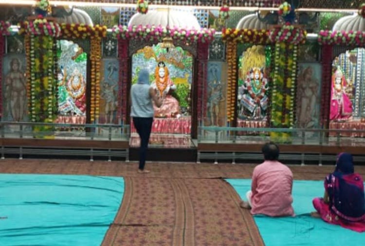 corona commando, corona warriors, Temple Donated FD Ammount to Prepare Langer for Poor and Needy people