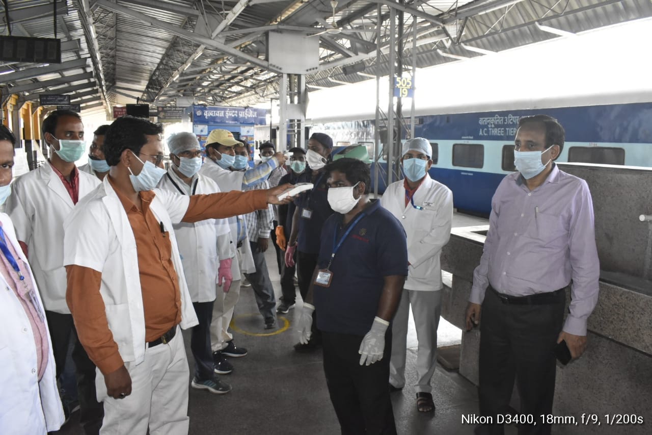 Gorakhpur Lockdown 3.0 update See Latest Photos in Gorakhpur lockdown, 16 may latest update news