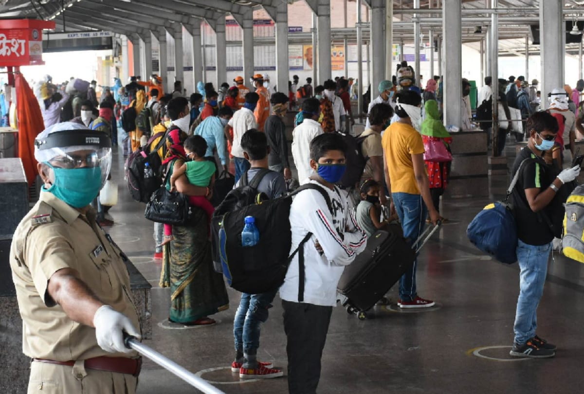 Ten special train reached Gorakhpur with migrant workers