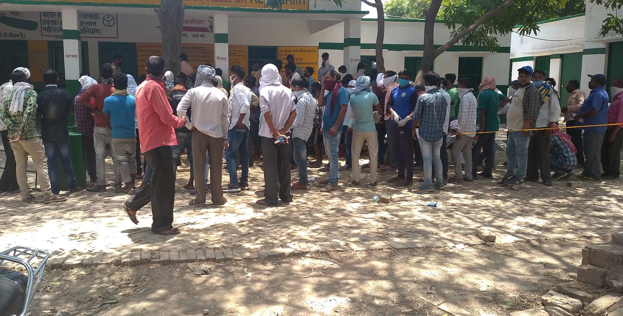 Seeing the crowd, the counters were increased at the medical college