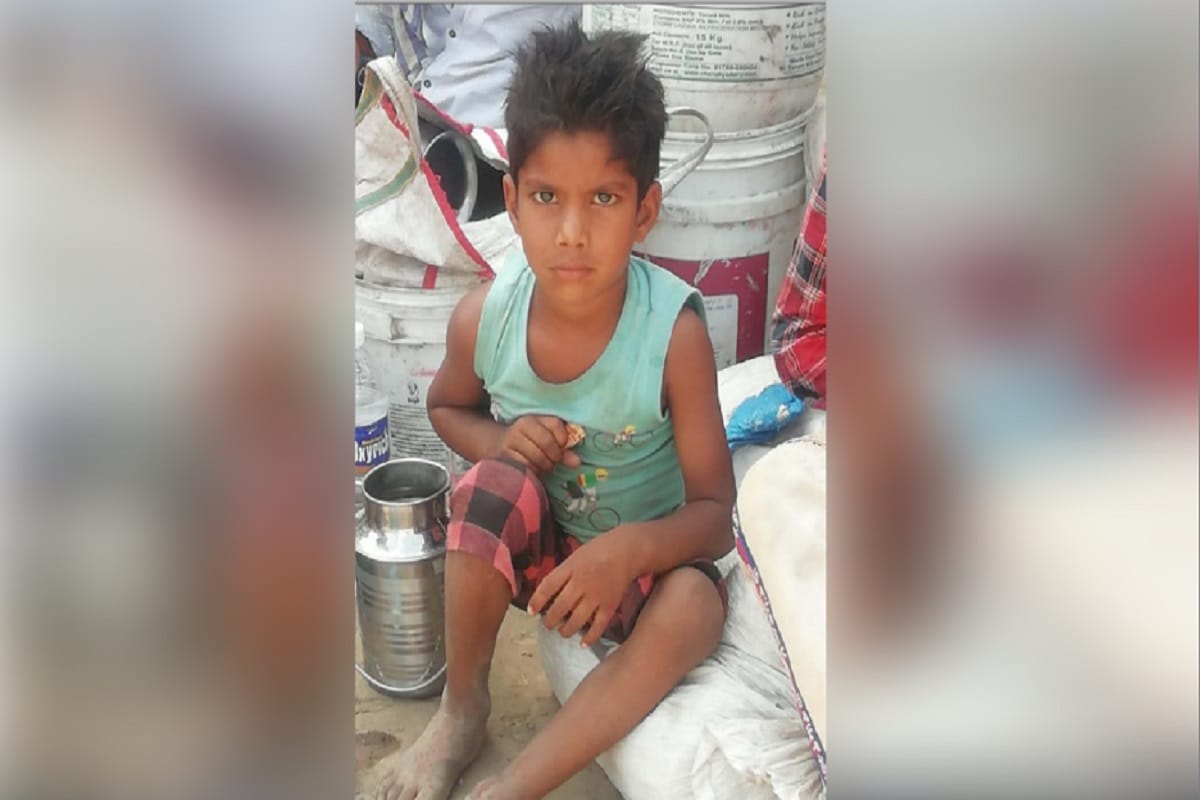Shamli, Uttar Pradesh Lockdown Latest News Update, Fatigue and blisters in feet of workers during walking for long journey