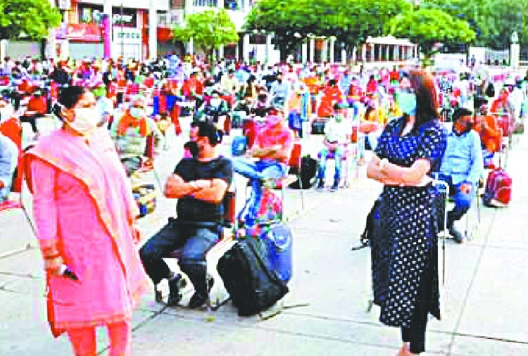 Uttarkhand 580 people trapped in lockdown leave for home, coronavirus