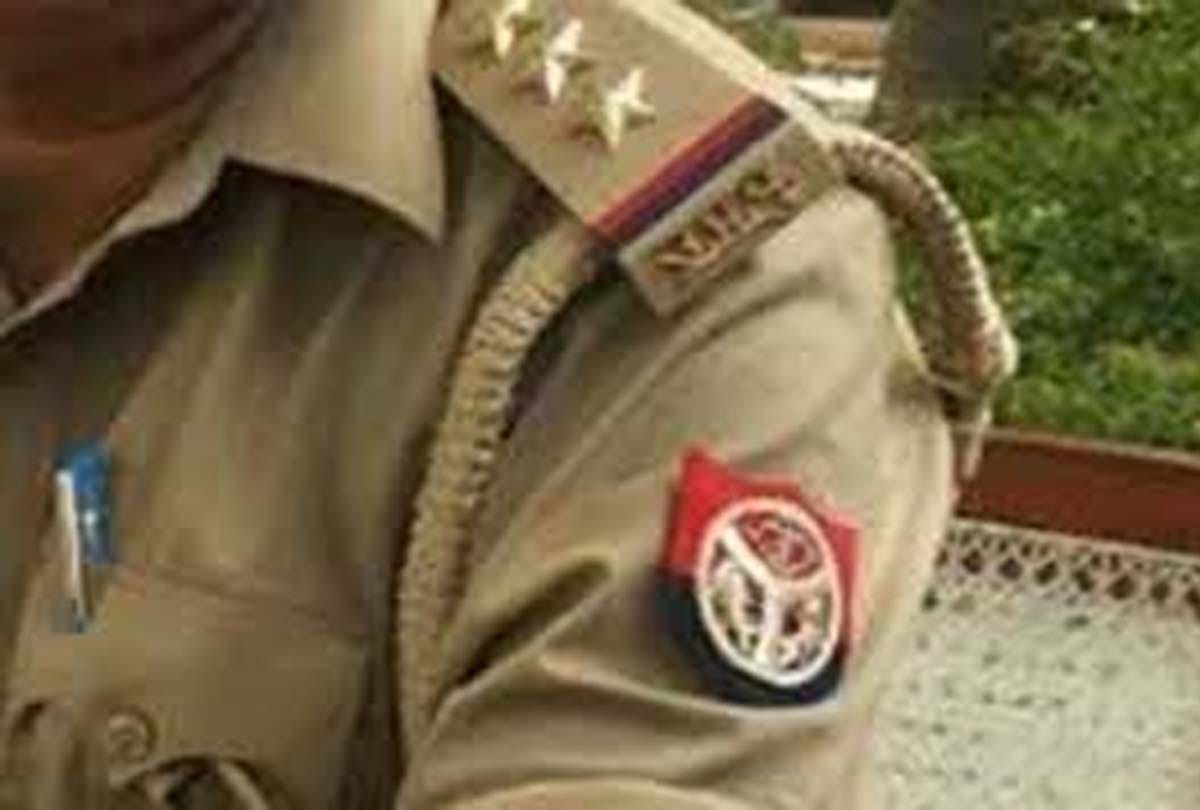 SP dismissed three policemen on indiscipline in jaunpur up