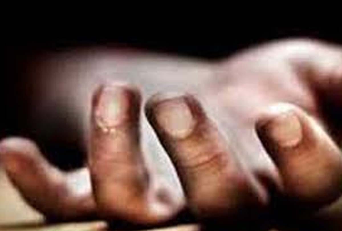 Men dead body found in maharajganj