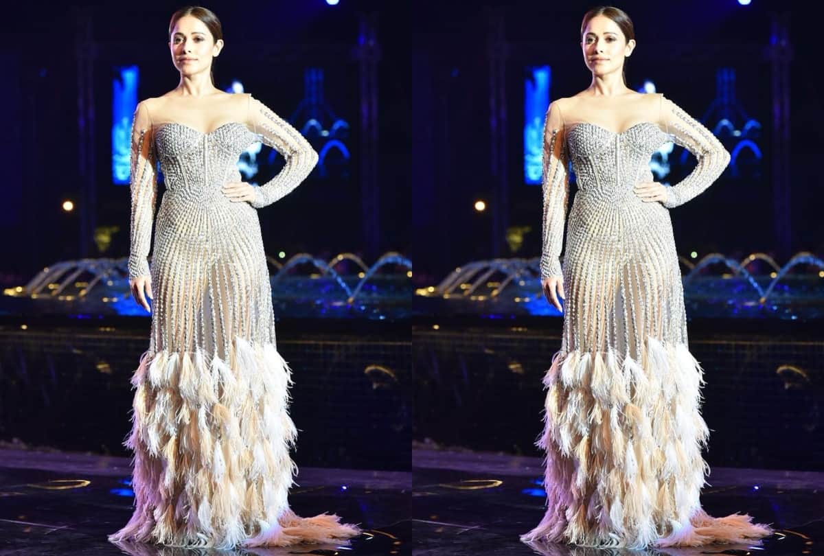 nushrat bharucha birthday special bold outfit in award function and glamorous photo shoot