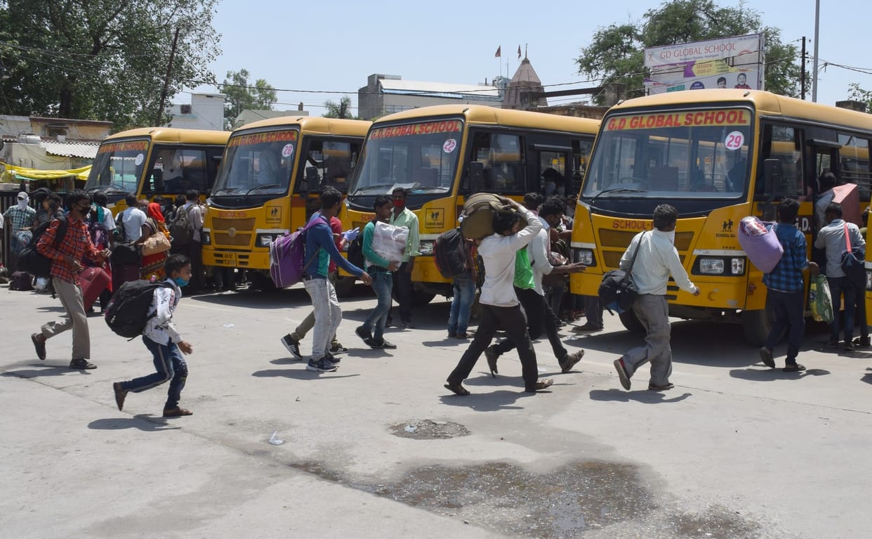 Train arrived with 3016 laborers in Azamgarh from Patiala and Alwar