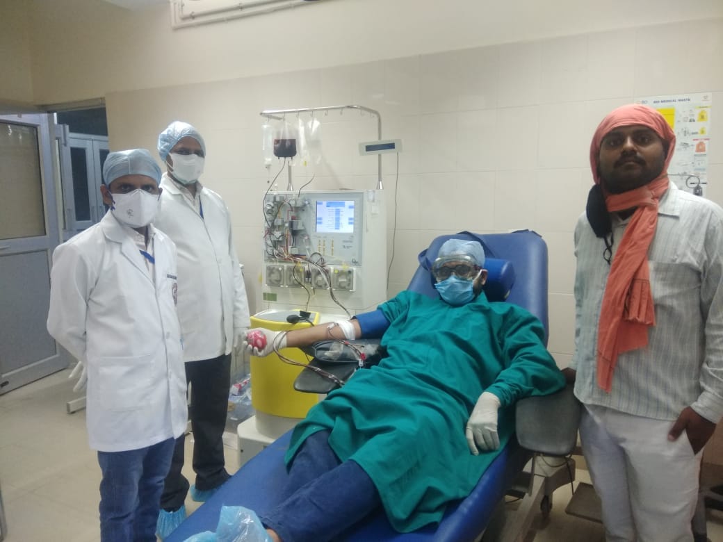 BHU blood bank employee Ashutosh becomes a help for pregnant woman