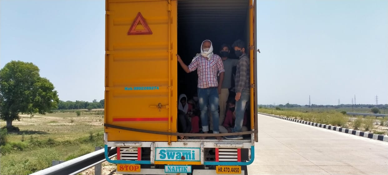 Four thousand migrants arrived by buses and other means