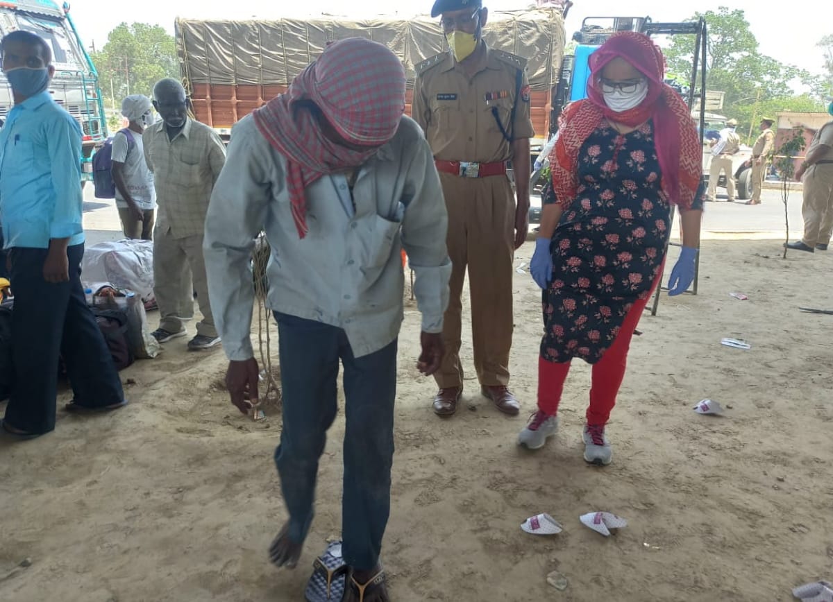 IAS Anuj malik special story with Migrant workers during Lockdown