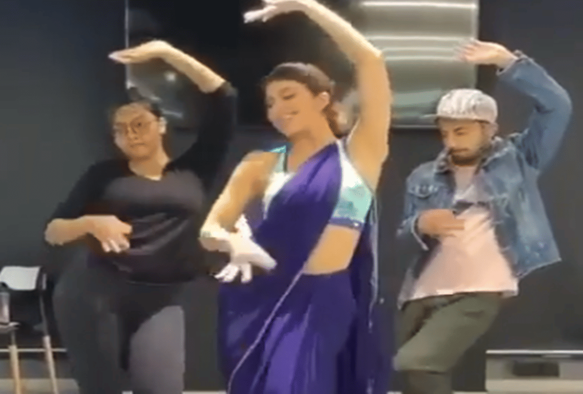 Jacqueline Fernandez Dances on Genda Phool in Blue Saree Video Goes Viral