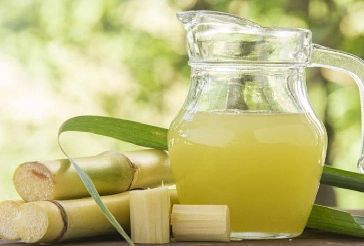 lockdown in Jammu Kashmir (J&K) news in Hindi, villagers and passersby are giving sugarcane juice for free by farmer