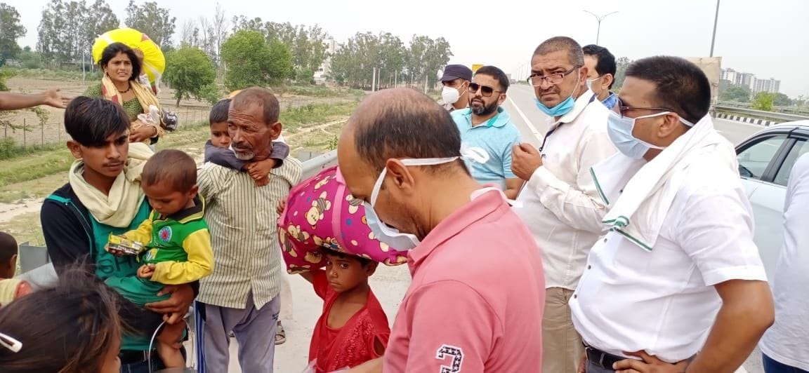 More than 500 people sent to shelter home, 100 workers were sent by bus to Moradabad