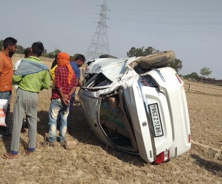 Driver dies due to overturning of car, two injured