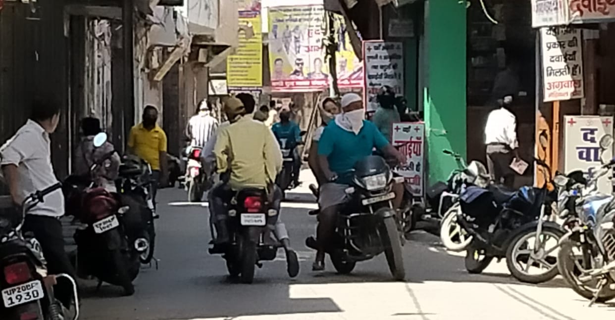 Violation of lockdown continues despite police strictures