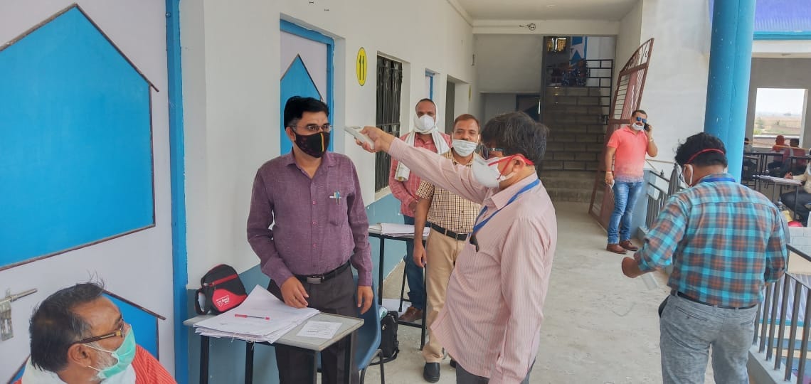 700 testers checked 24,786 answer sheets