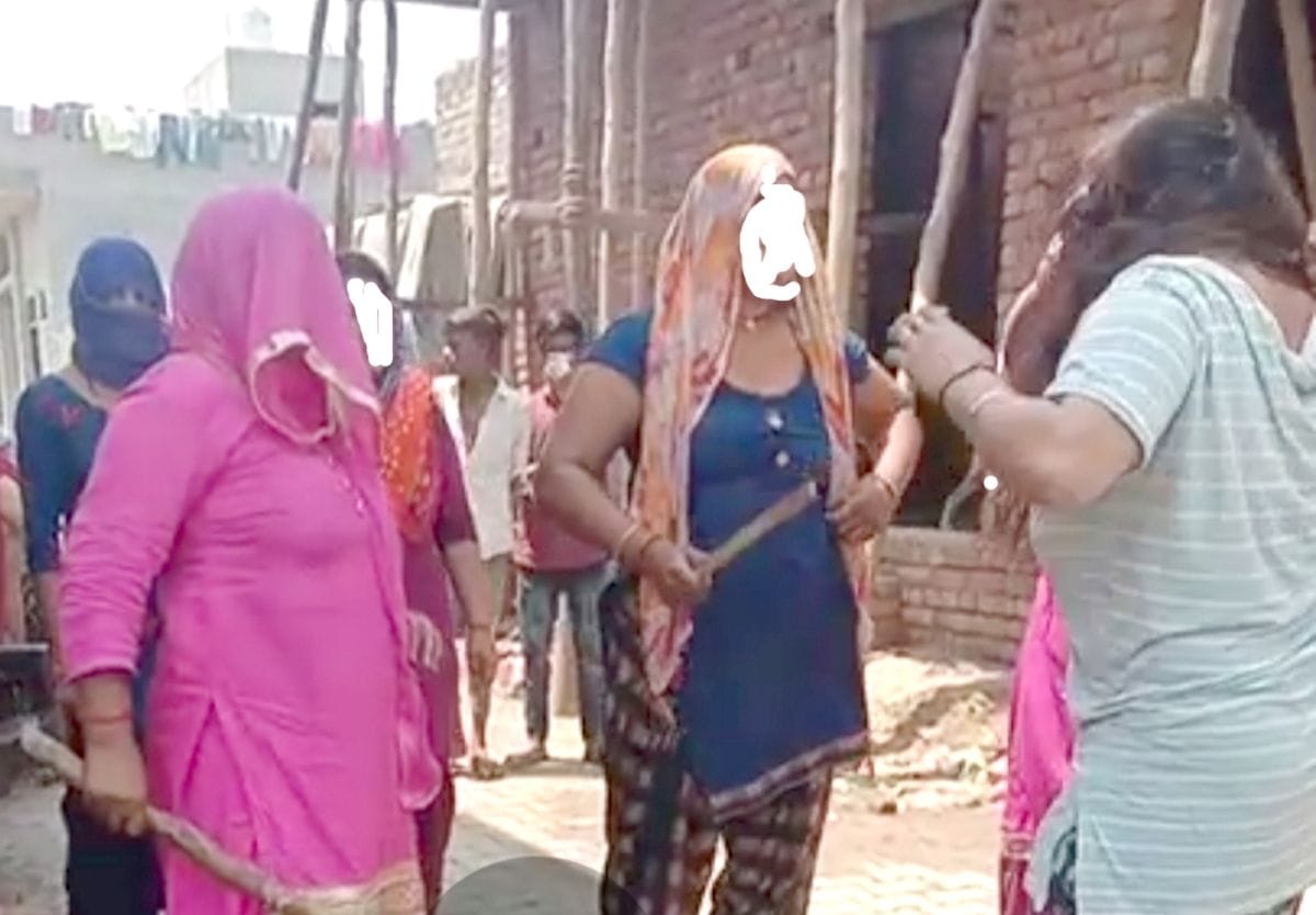 Colony residents beat two women on prostitution charges