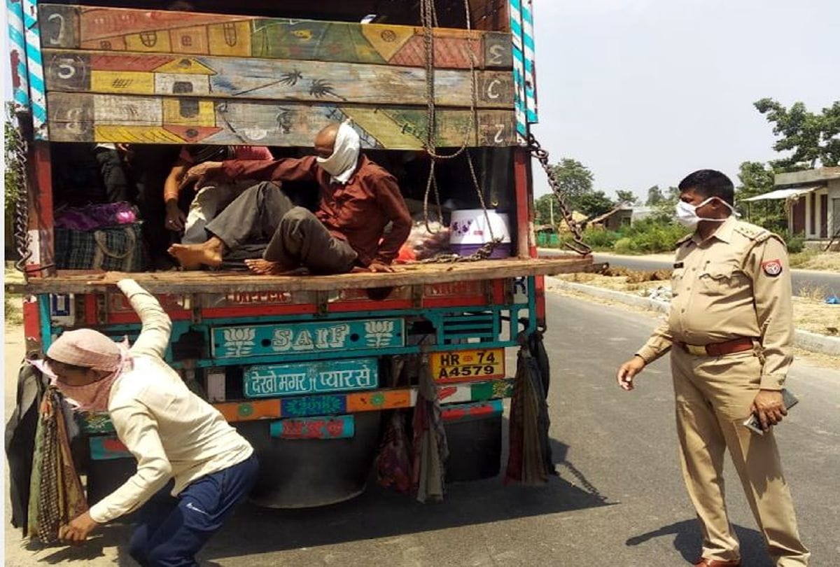 police caught trucks carrying migrants workers amid lockdown in kasganj