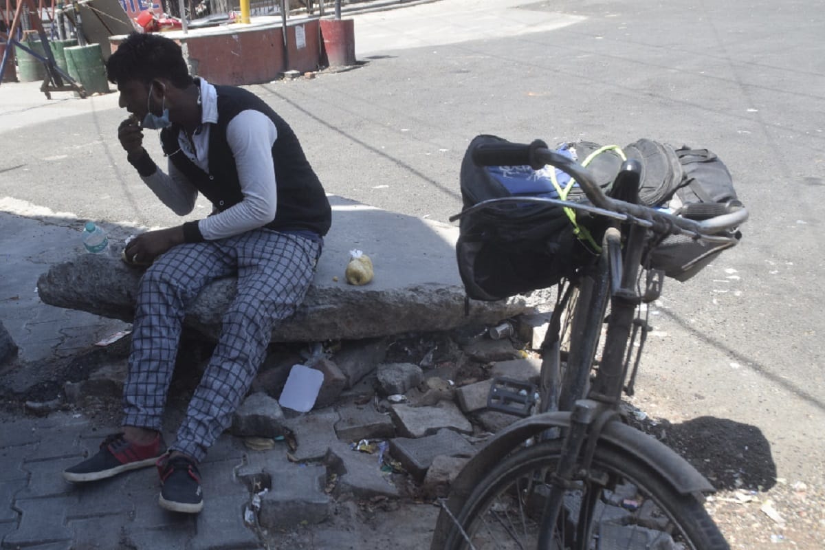 Meerut, Uttar Pradesh Lockdown Latest News Update, Migrant laborers said that we should reach home