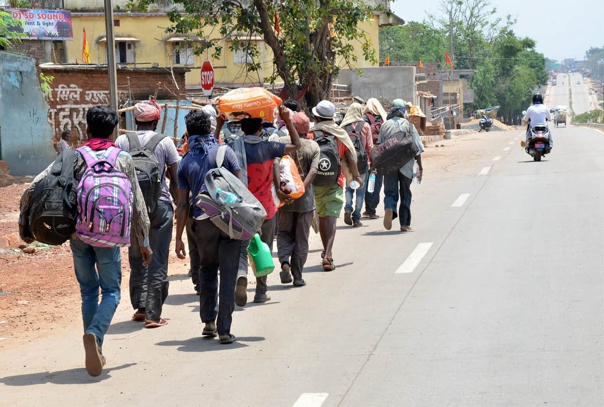 Mumbai to Delhi train ticket not booked even after spending thousands now artists demand to cintaa
