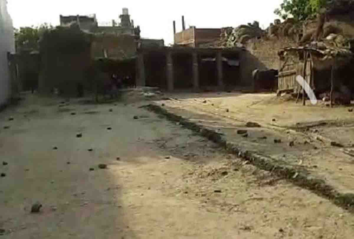 Hardoi: bawal, fighting and stone pelting in two sides in Hotspot