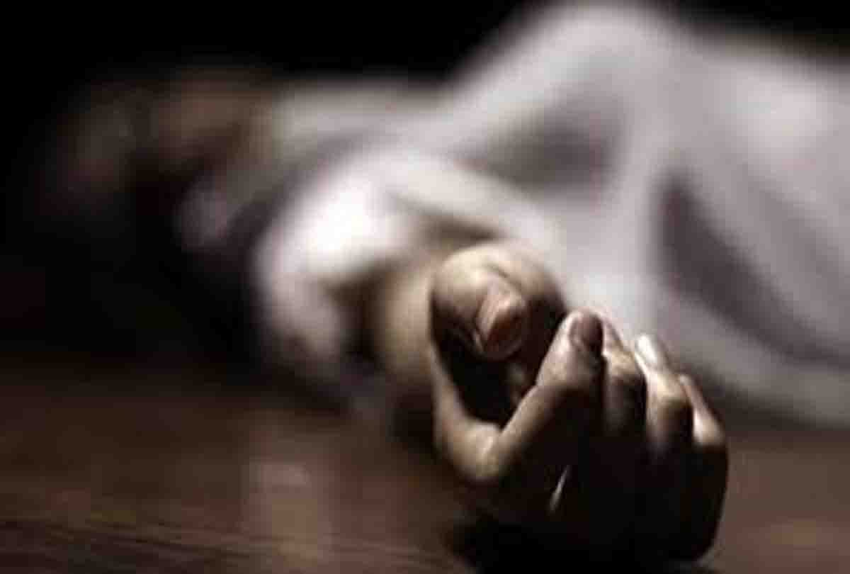 blast in the field a girl died in jhansi