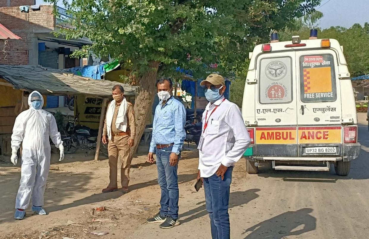 Pratapgarh: Corona victims sent to hospital, village sealed