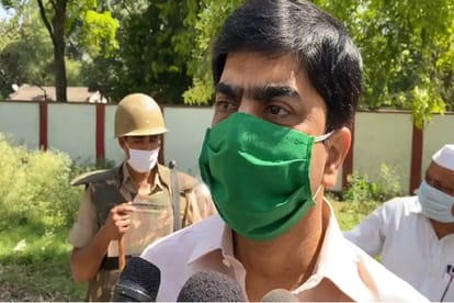 Migrant laborers blocked Ambala Highway in Saharanpur