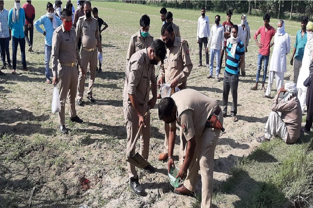 A boy and the girl has dead body found in a village at Saharanpur