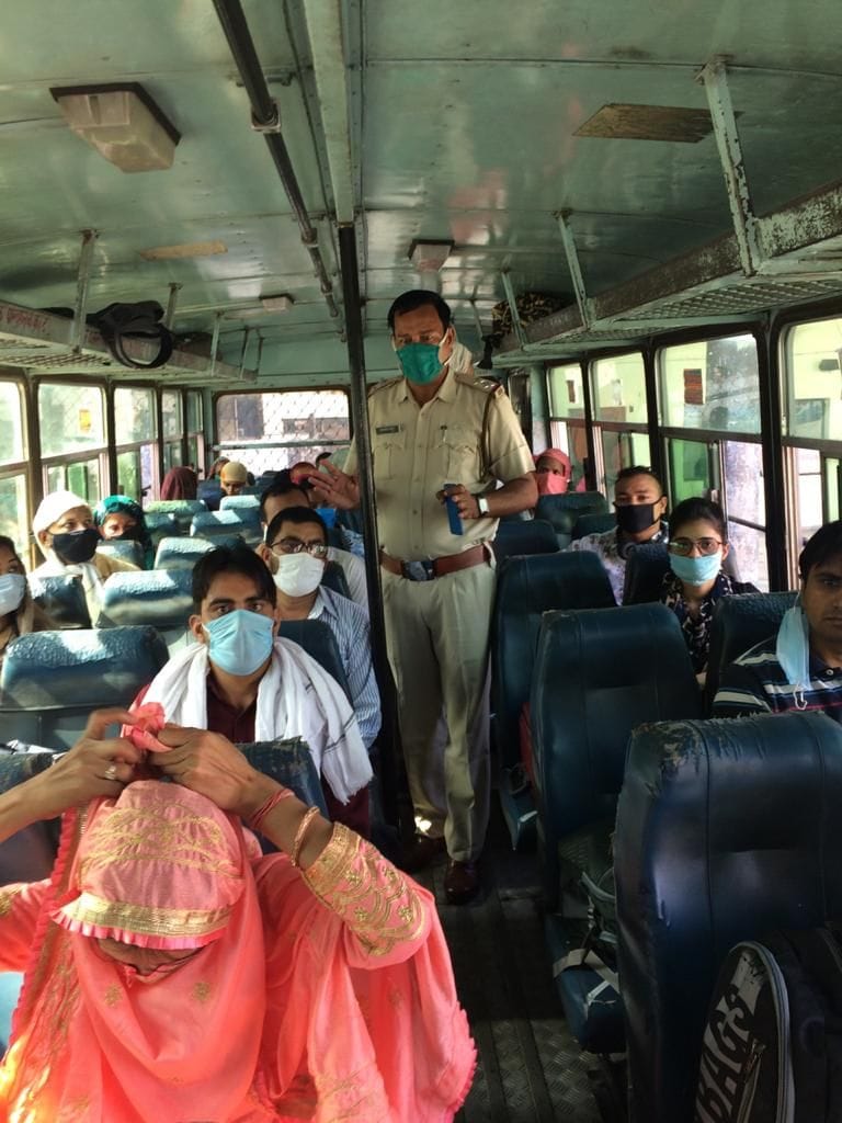 Today four buses will go from Hisar to Sirsa, the first bus will leave at half past seven in the morning