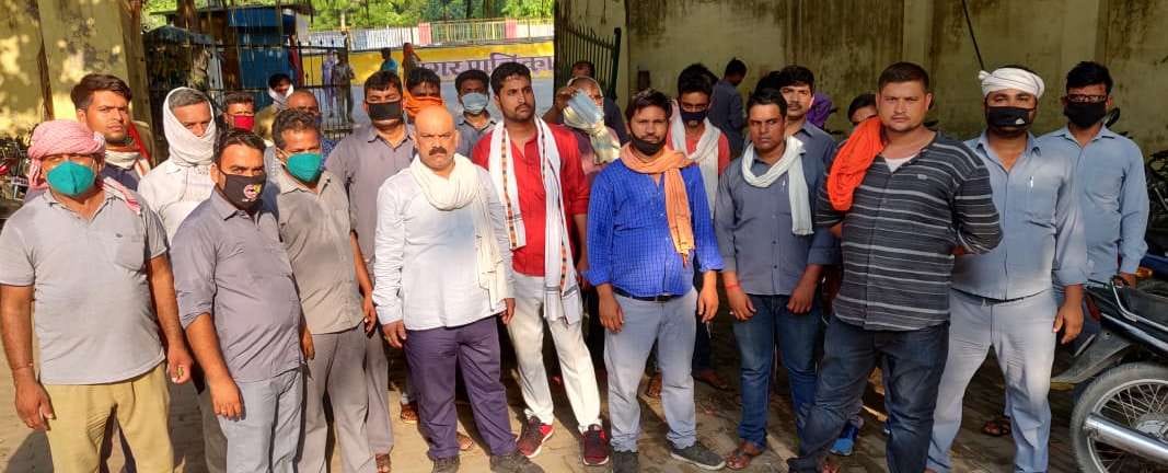 Roadways employees demonstrated in office premises