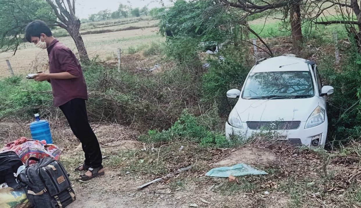 Car rider family injured in truck collision