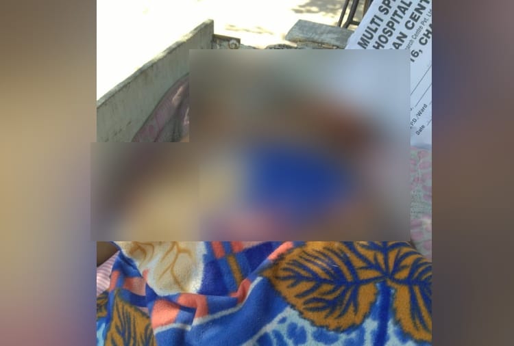 Son was taking the father on Thela for treatment, died on the way