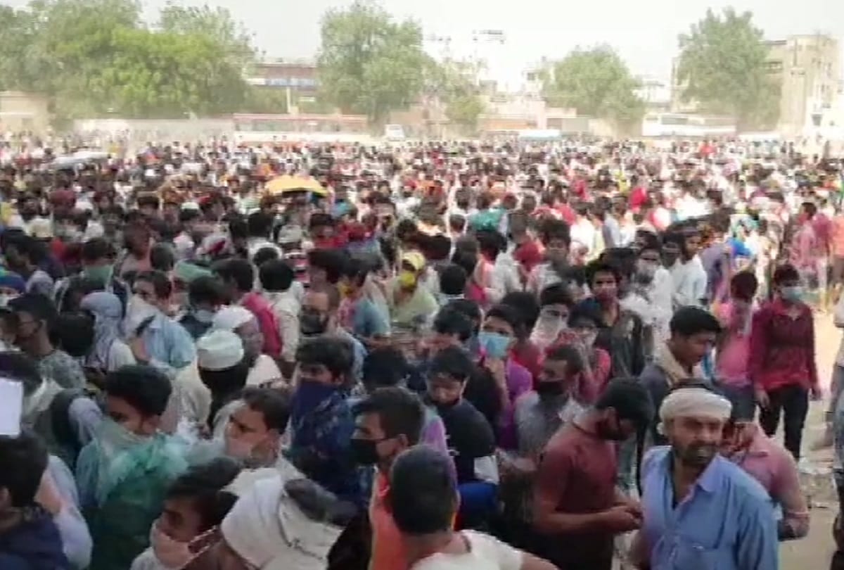 Ghaziabad amid lockdown thousands of labours reach ghantaghar and kavinagar ramila maidan social distancing norms broken 4000 registration done all update