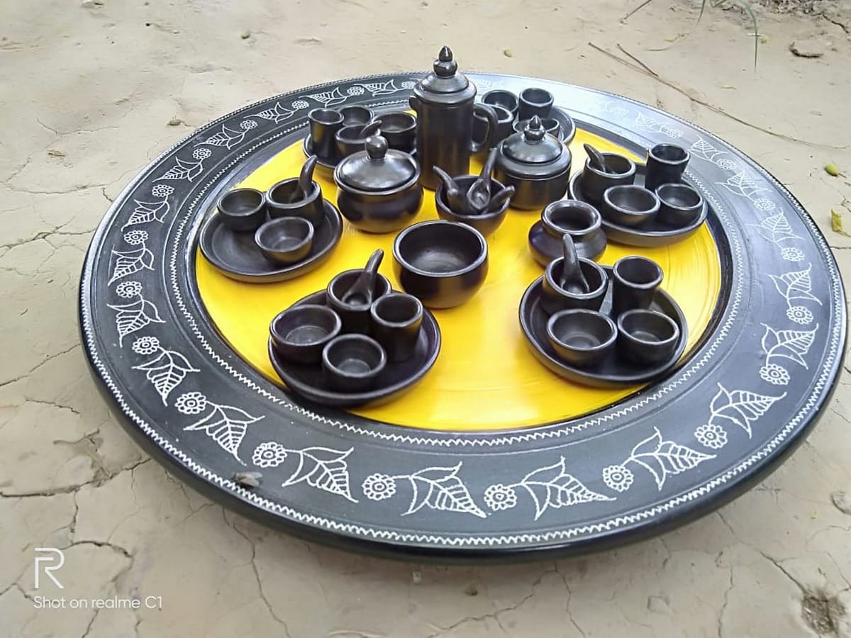 Azamgarh's black pottery will be gifted to PM this Diwali