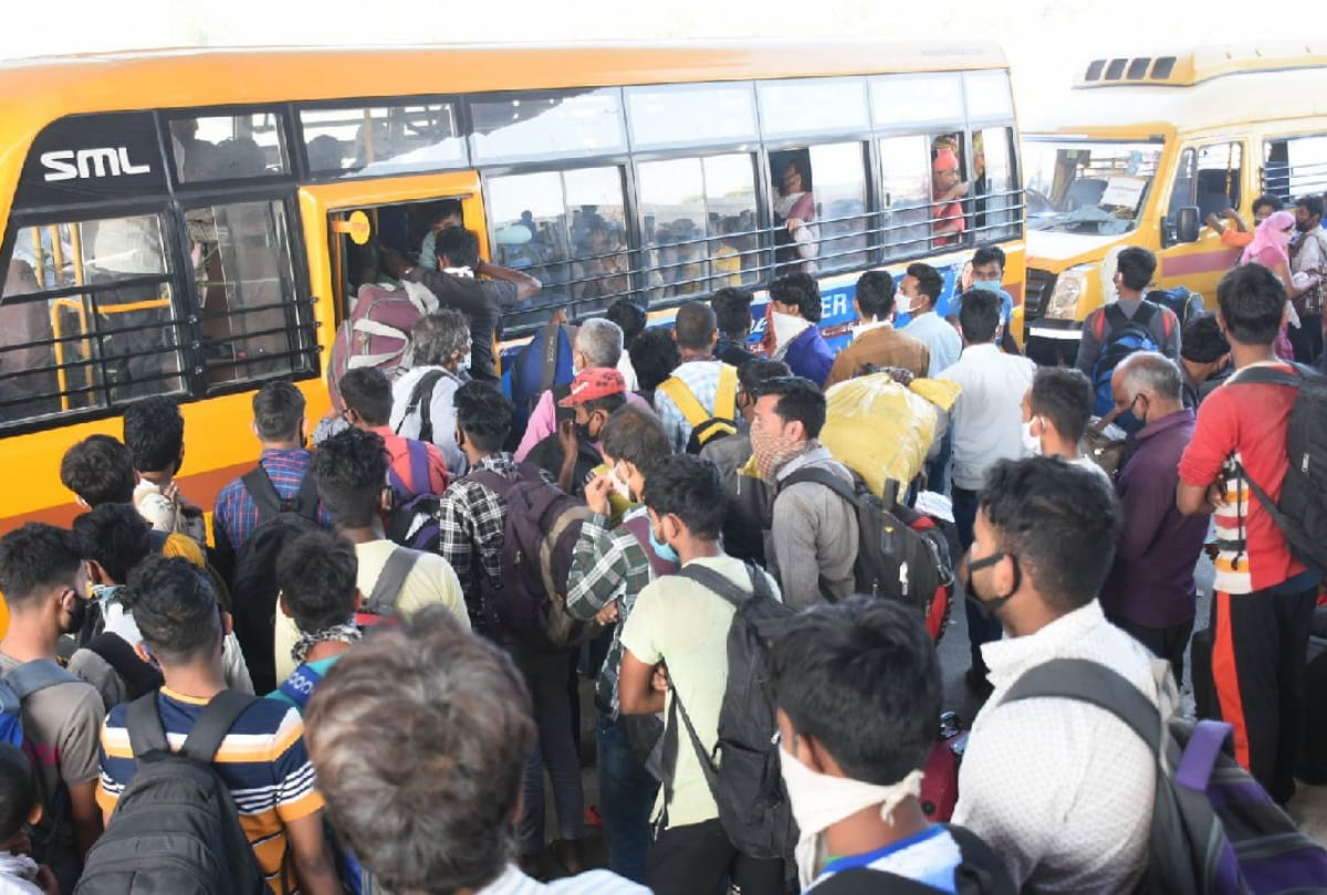 Migrant workers sent by bus after CM Yogi order to administration in gorakhpur