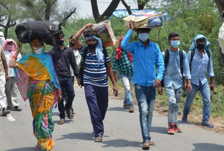 Lockdown, Coronavirus, Lathicharge on Migrant Workers in Uttar Pradesh