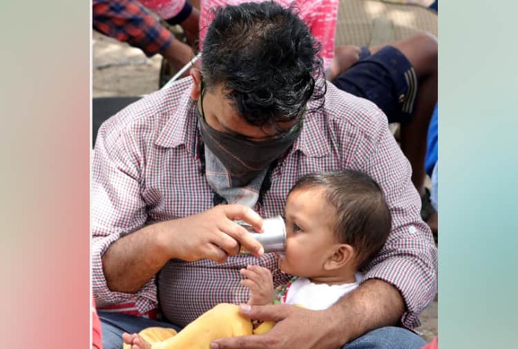 Heart Wrenching Photos of Migrant Workers During Lockdown, Coronavirus