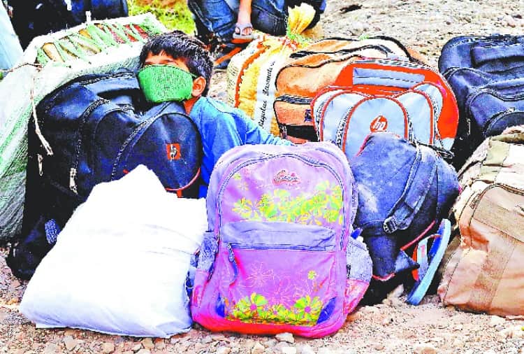 Heart Wrenching Photos of Migrant Workers During Lockdown, Coronavirus