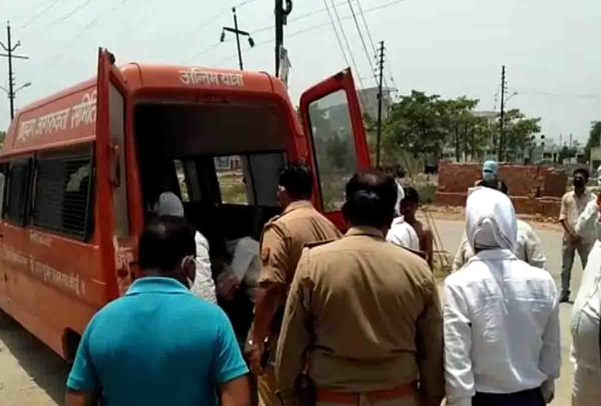 Lockdown: Innocent were crying after father's death then police reached